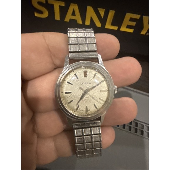 Clinton Accessories - Vintage Clinton Watch For Parts Or Repair